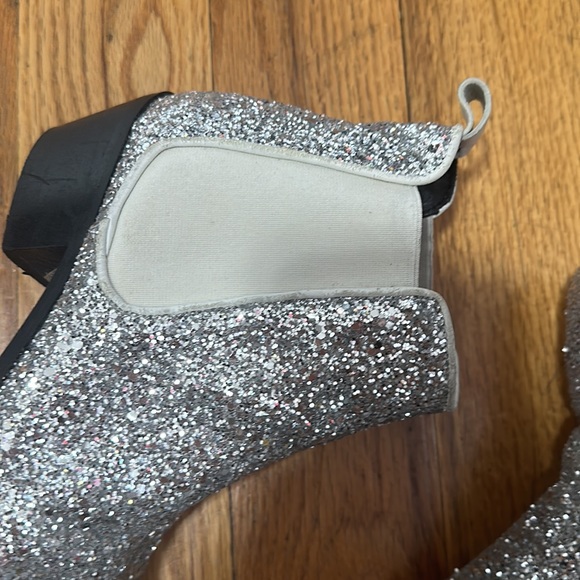 Barneys New York Women’s Silver Glitter Chelsea Boots - Picture 4 of 9